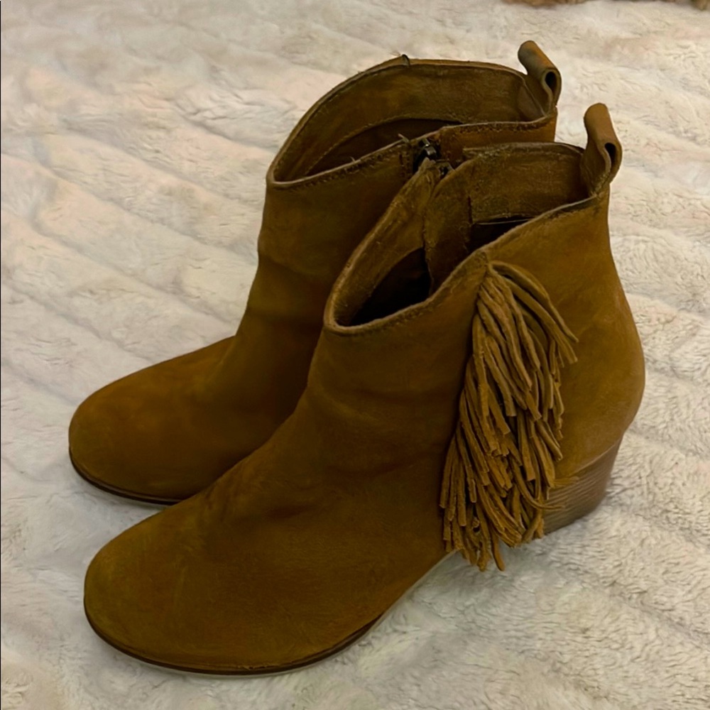 Coconuts by Matisse Suede Leather Fringe Western Boots, Size: 8.5, GUC!